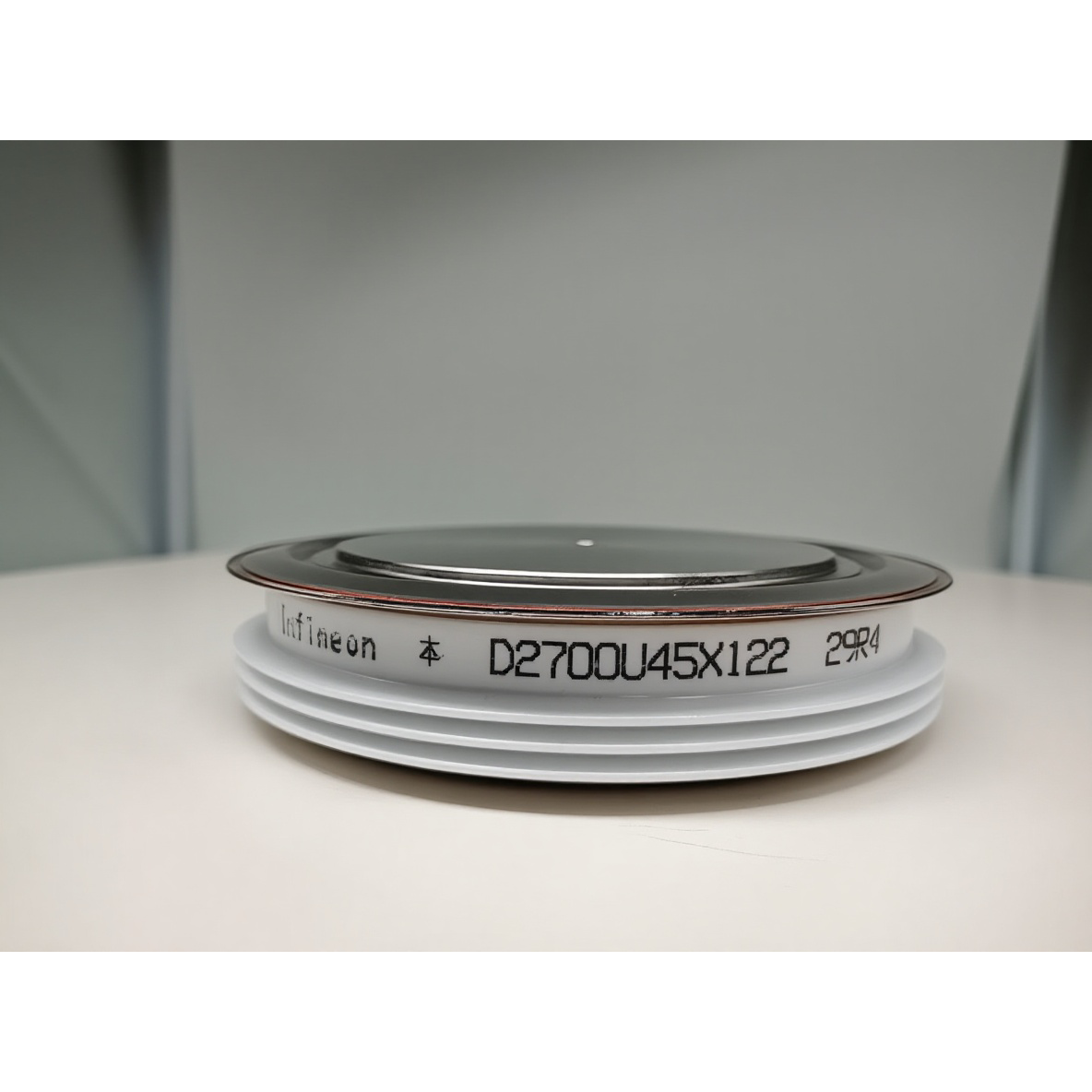 D2700U45X122